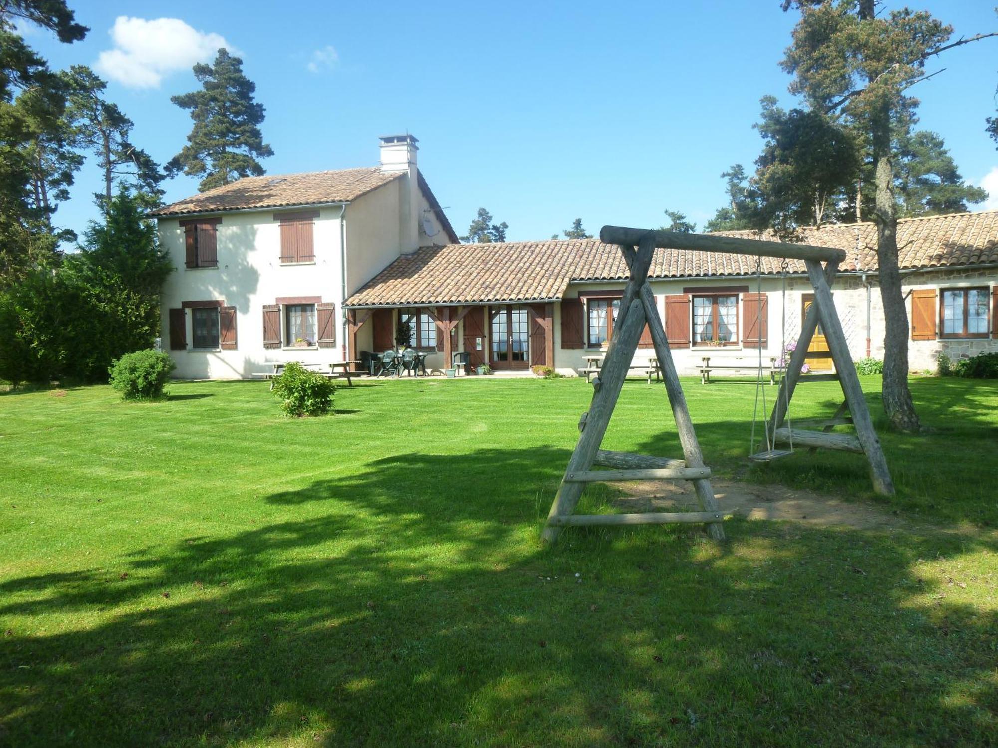Auberge Les Volpilieres Ruynes-en-Margeride Buitenkant foto