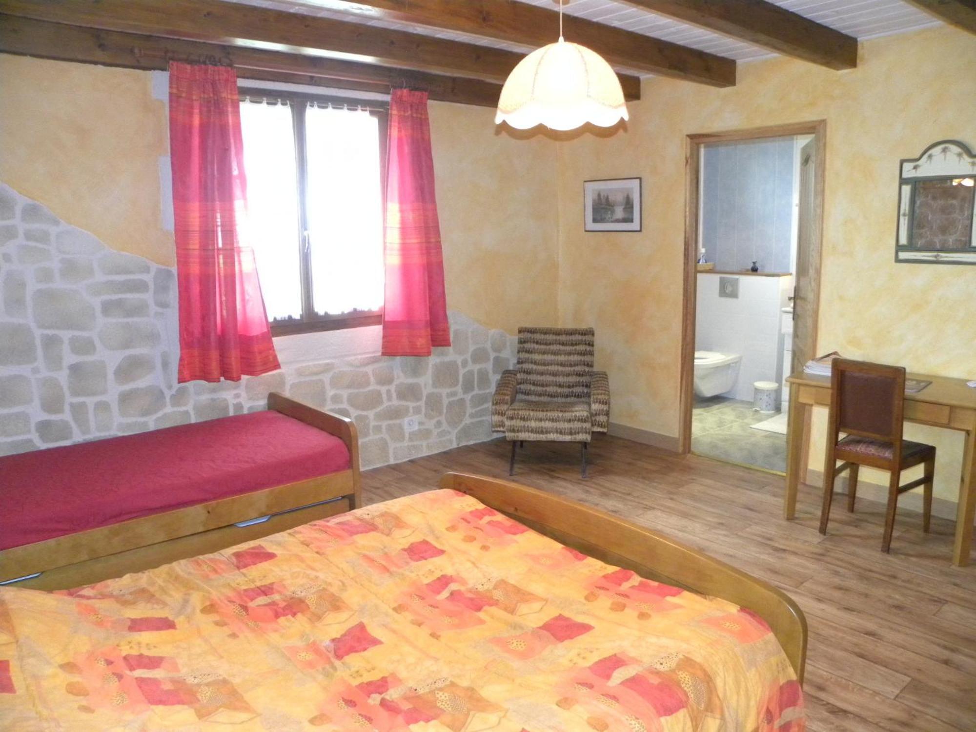 Auberge Les Volpilieres Ruynes-en-Margeride Buitenkant foto