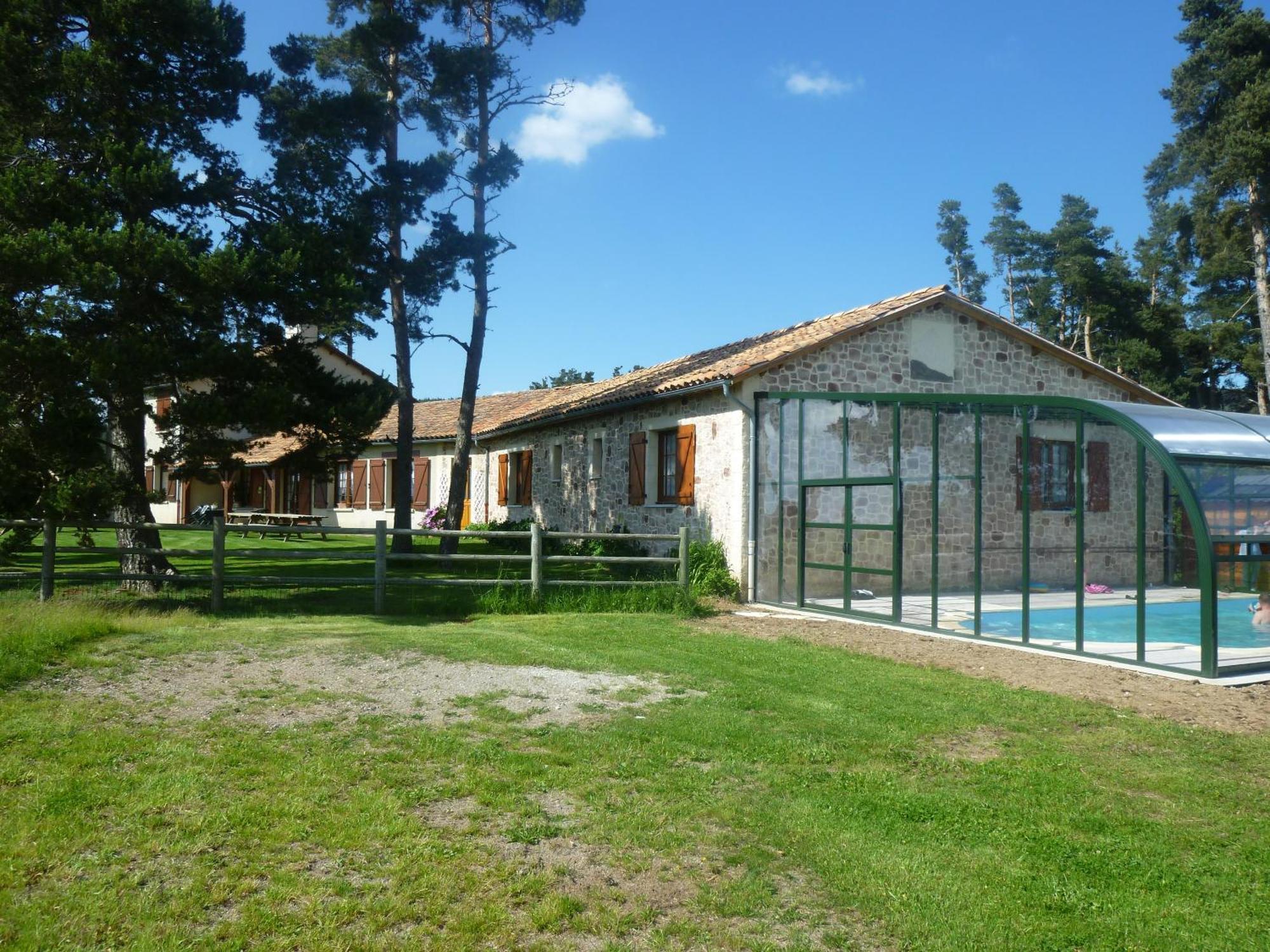 Auberge Les Volpilieres Ruynes-en-Margeride Buitenkant foto