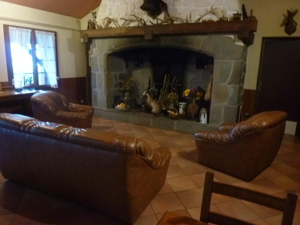 Auberge Les Volpilieres Ruynes-en-Margeride Buitenkant foto